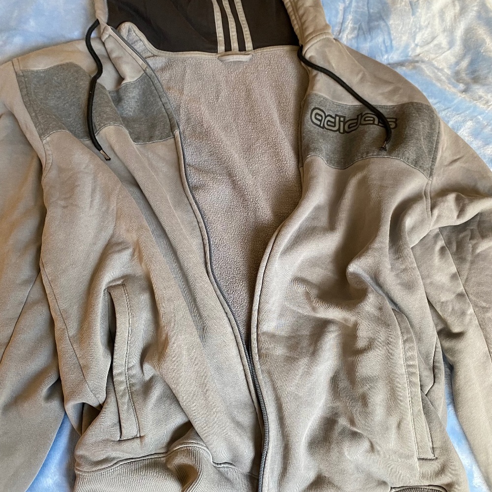 Adidas throwback mens hooded zip up sweatshirt- classic!